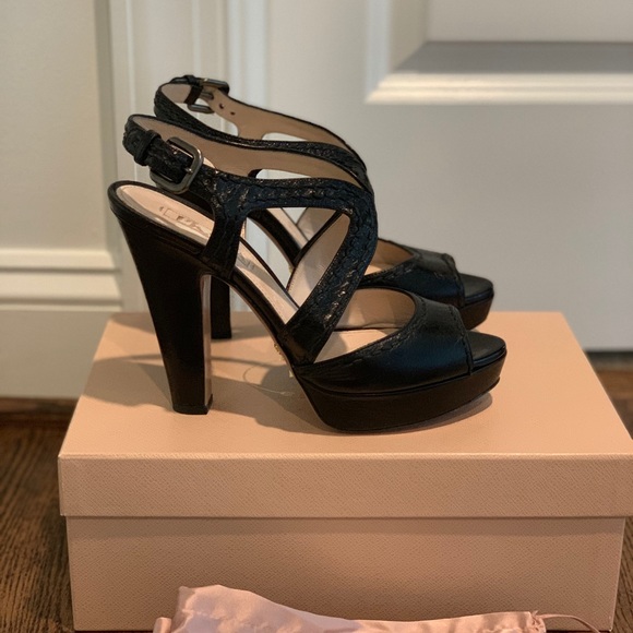 Prada heels in black. Sz 8.5 - Picture 4 of 8